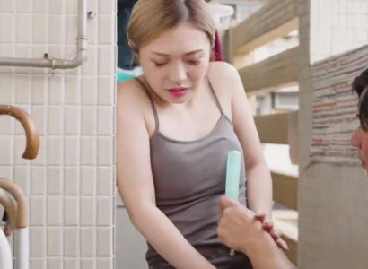 Vợ anh trai giúp vợ em làm cha mẹ